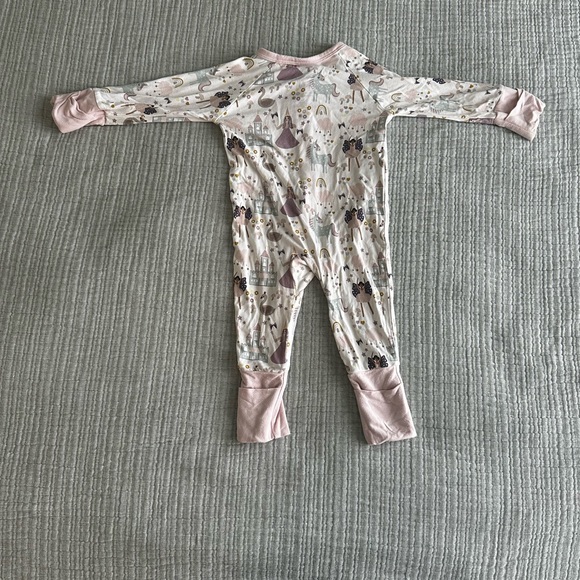 Once Upon a Time Bamboo Convertible Baby Pajama from Emerson and Friends - Picture 2 of 4